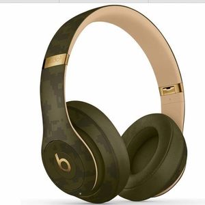 Beats Studio3 Wireless headphones CAMO, BRAND NEW, NEVER OPENED!!!!